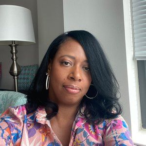 Meet your Posher, Pamela